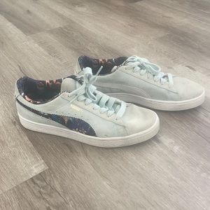 Teal Puma Shoes (6.5)